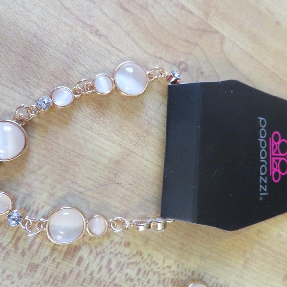 Beautiful 5pc. Jewelry Ensemble By Paparazzi (PI25) Delicate elegant Set - Picture 5 of 7